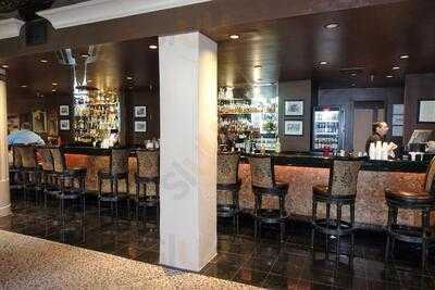 The Mirror Room At Hotel Bentley