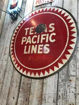 Eddie's Smokehouse & Seafood