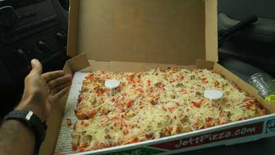 Jet's Pizza