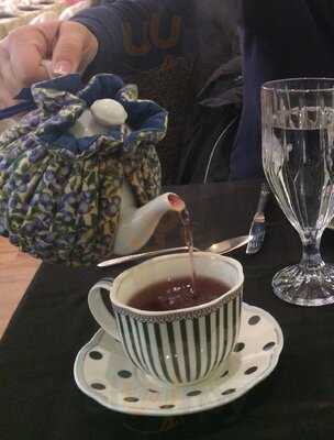 Camellia's Sin Tea Parlor And Gift Shop