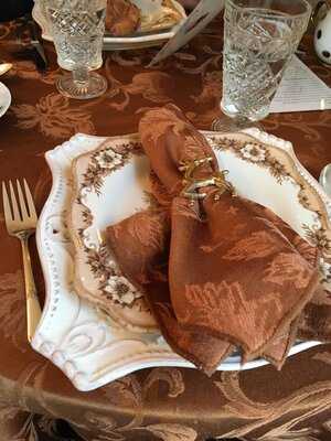 Camellia's Sin Tea Parlor And Gift Shop