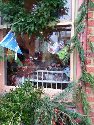 Camellia's Sin Tea Parlor And Gift Shop