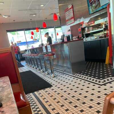 Red Arrow Diner