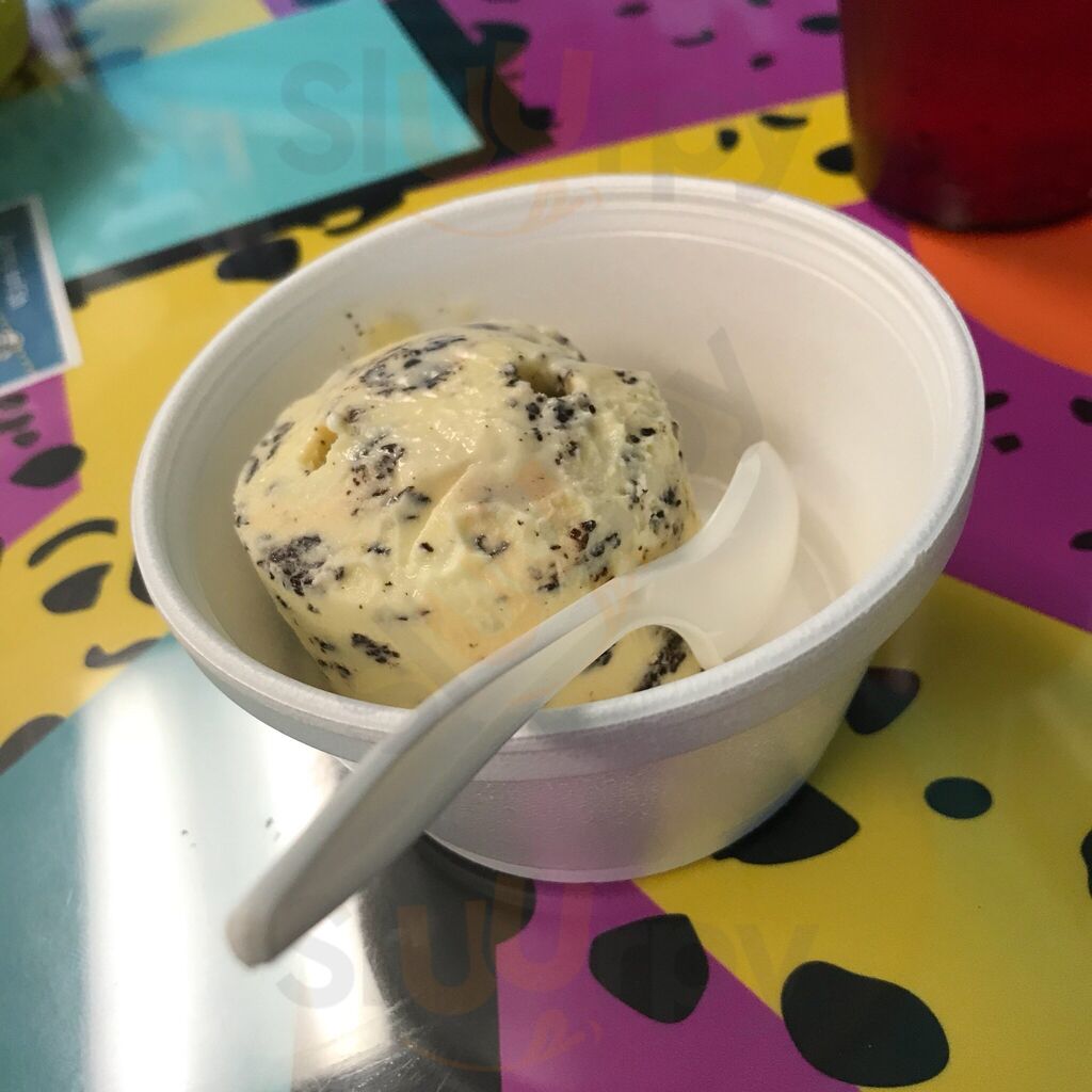 Back To The 80's Cafe & More