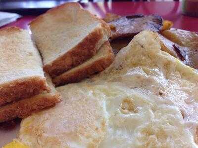 Fortuna's Deli & Caterers