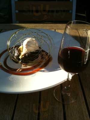 Sip At The Wine Bar & Restaurant