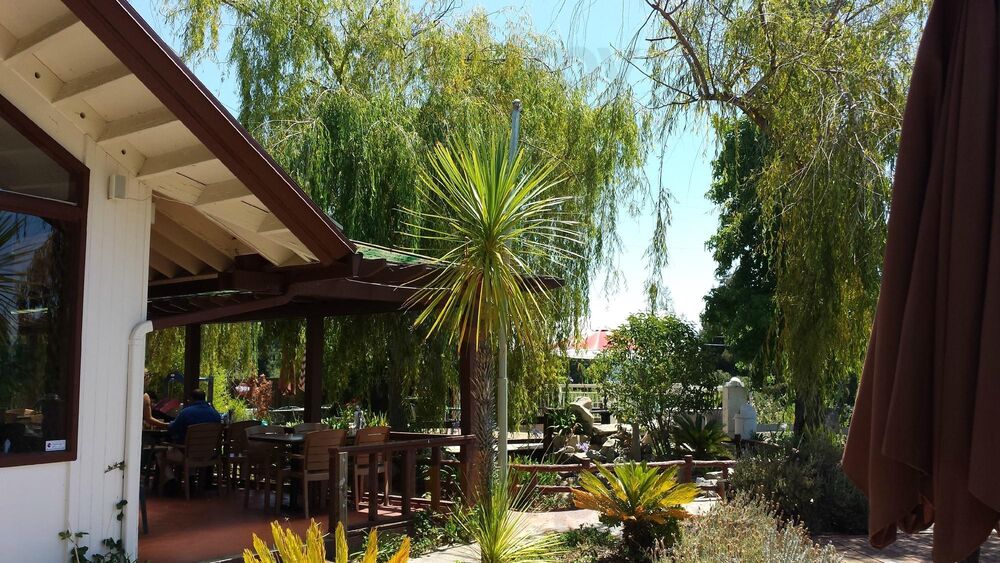 Summit House Beer Garden And Grill