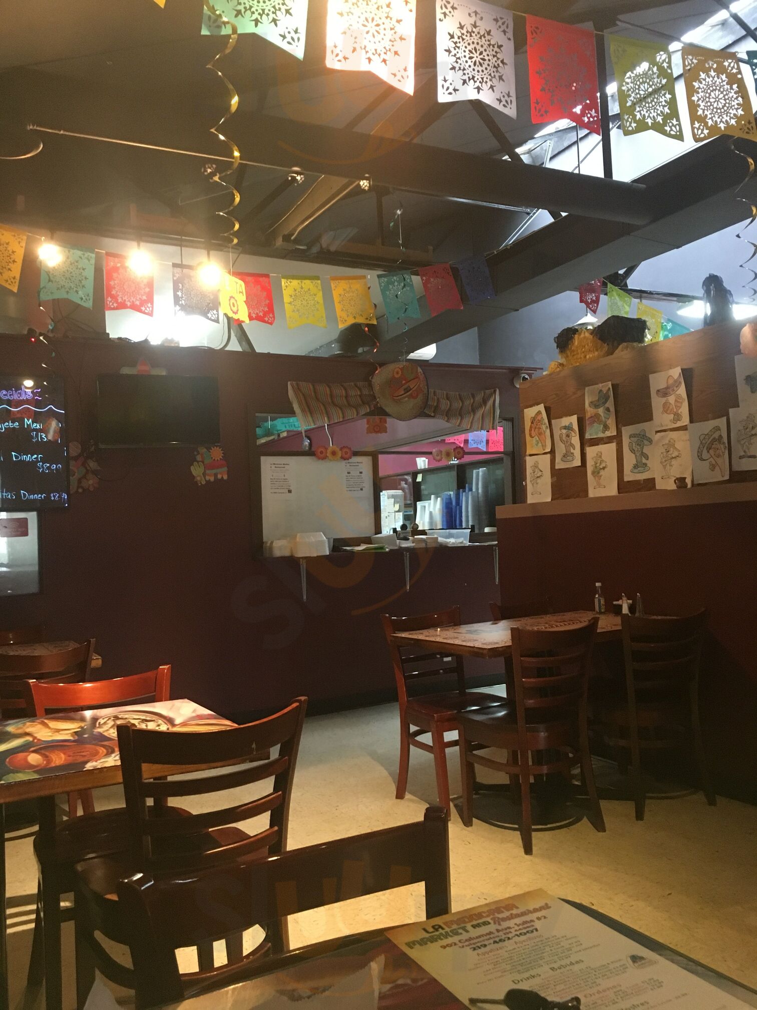 La Mexicana Market And Restaurant