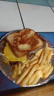 Ward's Steak And Cheese