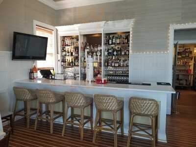 The Boathouse At Saugatuck