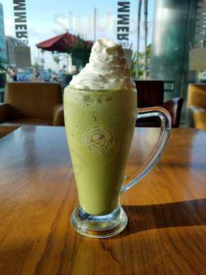 The Coffee Bean & Tea Leaf