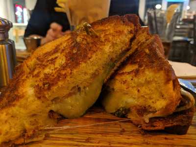 Cask + Shaker Craft Bar And Kitchen