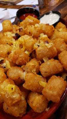 Cask + Shaker Craft Bar And Kitchen