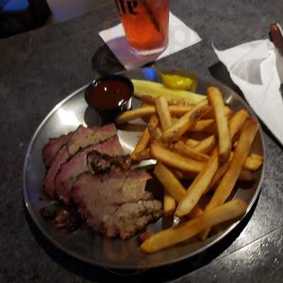 Bougey's Bar & Grill