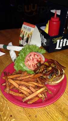 Potato Creek Johnny's Saloon & Grill