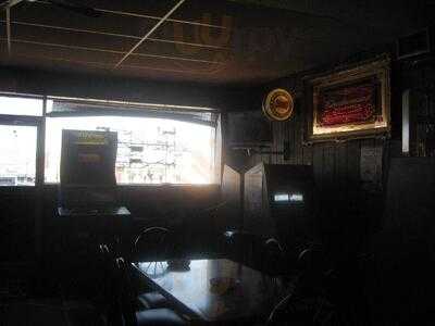 Pop's Bar And Grill
