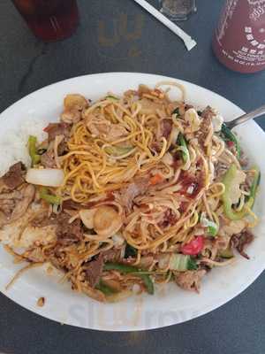 Khan's Mongolian Grill