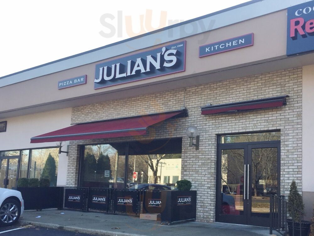 Julian's Pizza Bar & Kitchen