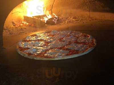 Fuentes Wood Fired Pizza & Italian Restaurant