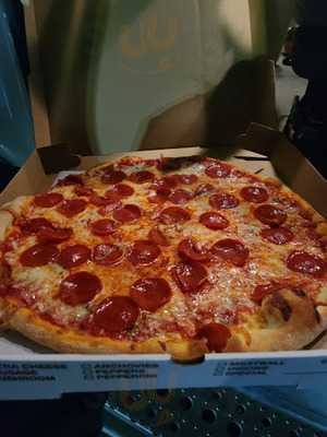 Fuentes Wood Fired Pizza & Italian Restaurant