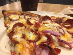 Nicoletta Pizzeria / Pizza