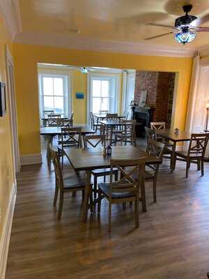 The Sunrise Cafe' Sandwich Shop