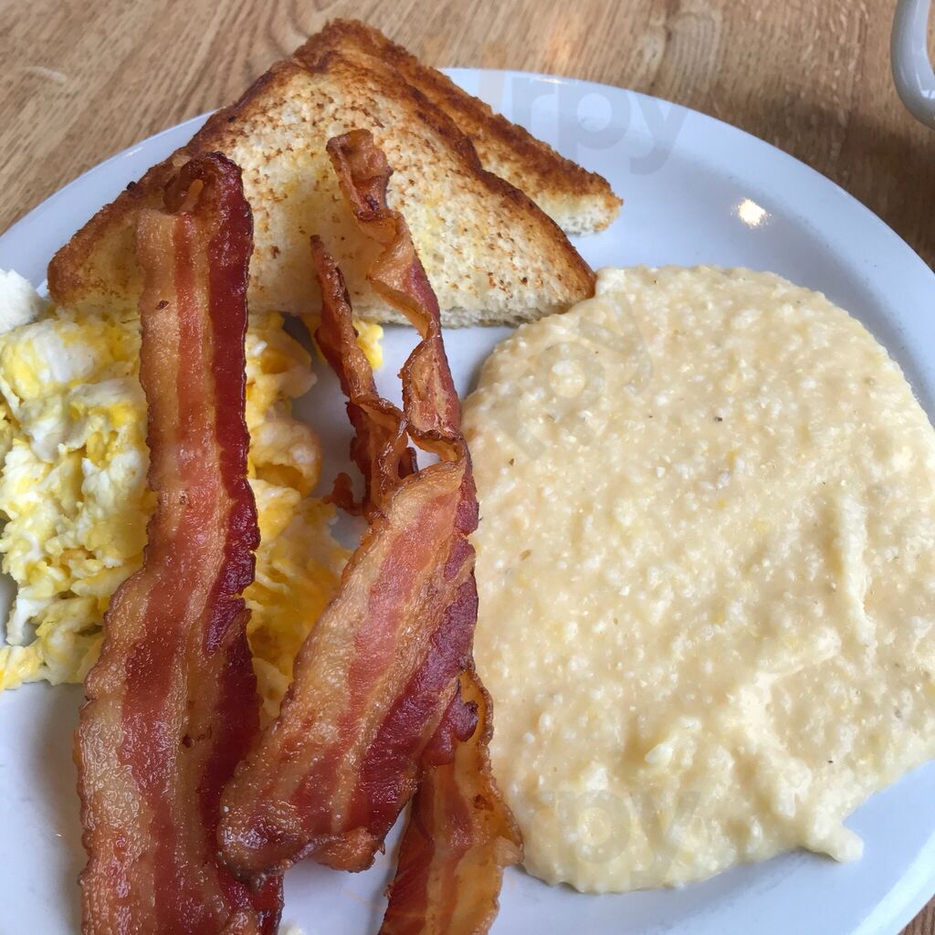 Husker's Cafe