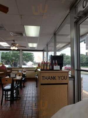 Hartz Chicken Buffet