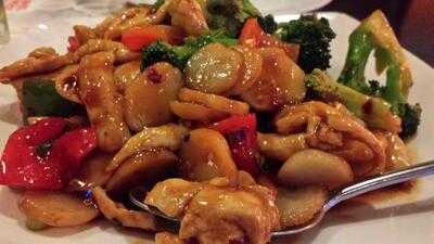 Li's Fine Asian Cuisine & Sushi Bar