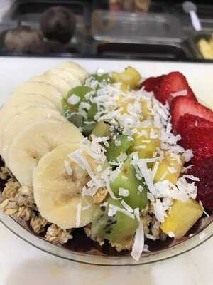 Root's Raw Juice Bar