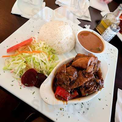 El Pez Dorado Restaurant