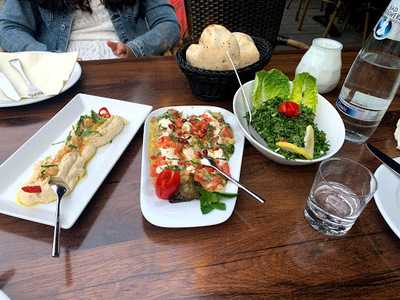 Yummee House Restaurant