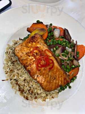 Mere Bulles Restaurant & Events