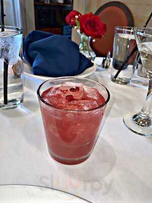 Mere Bulles Restaurant & Events