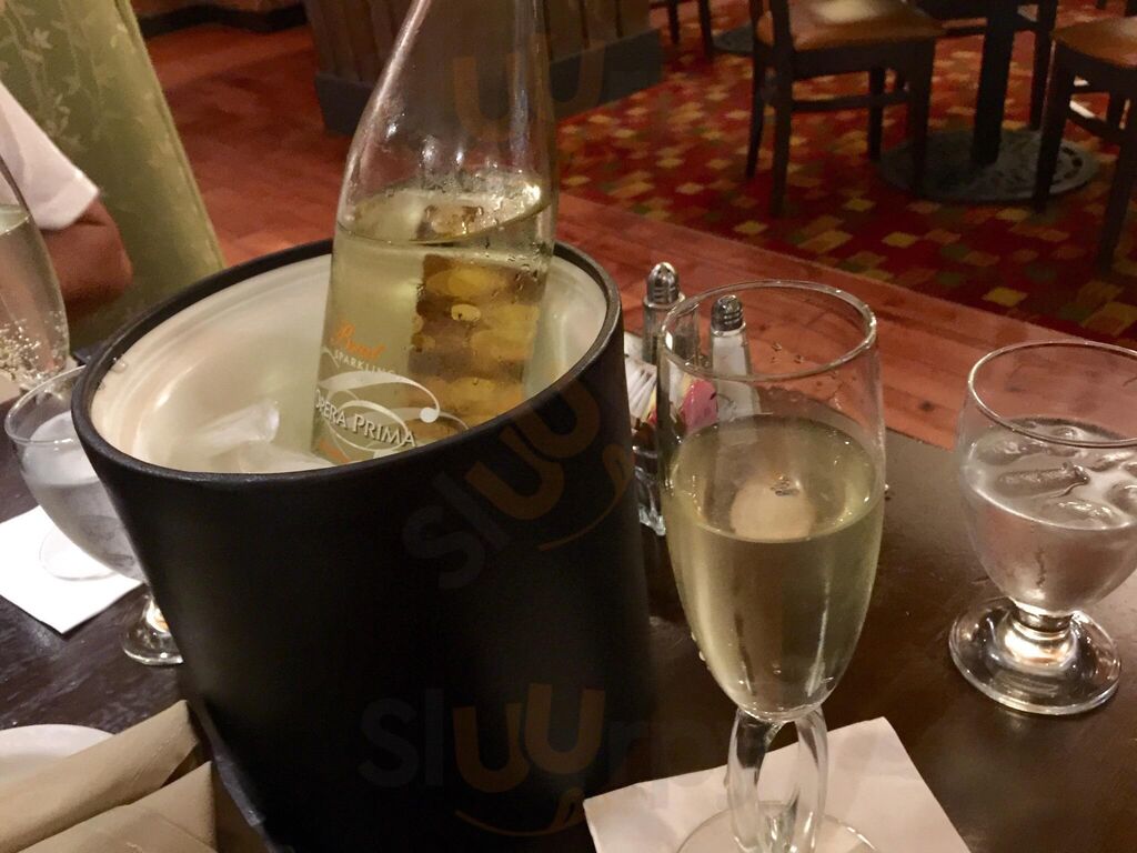 Sonoma Grill And Vines Bar