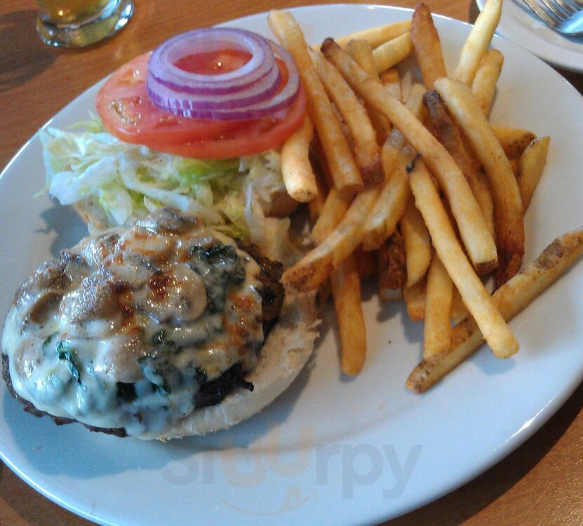 Otis & Oliver's Restaurant