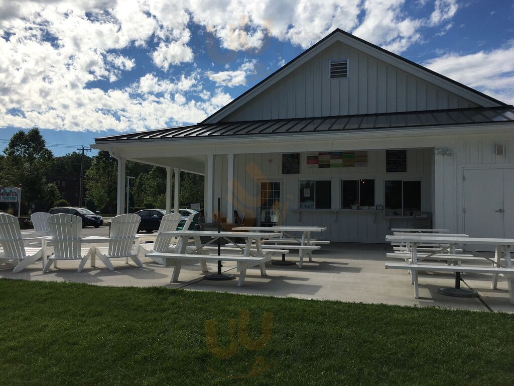 Frisbie's Dairy Barn