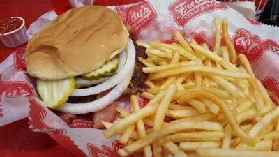 Freddys Frozen Custard And Steakburgers