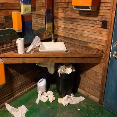 Salty Joe's Bbq Shop