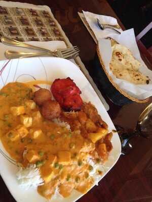 Taj Indian & Indo-chinese Cuisine