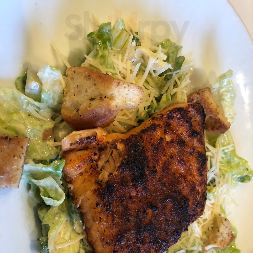 Lucky’s Steakhouse