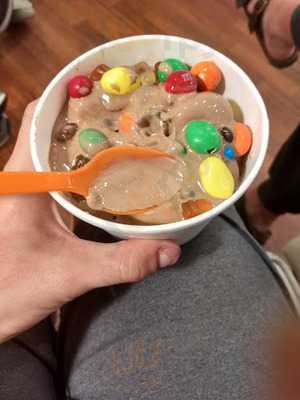 Yo Mama Frozen Yogurt And More
