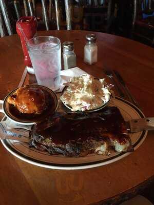 Sportsman's Grille And Lodge