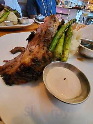 One Thirteen Restaurant