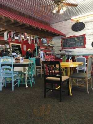 Short Chef's Coffee House & Bistro