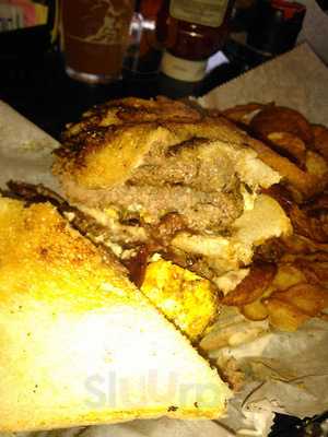 Murfs Craft Brew And Burger