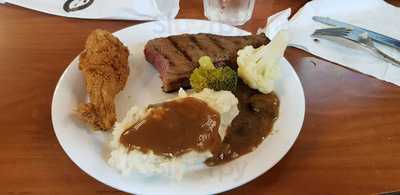 Golden Corral Buffet & Grill