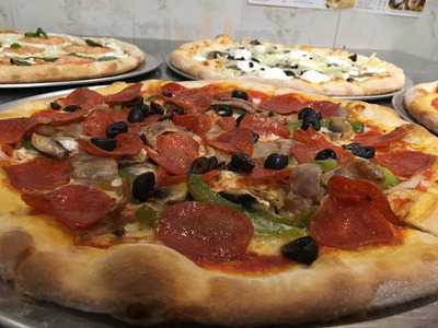 Grand Pizza & Restaurant