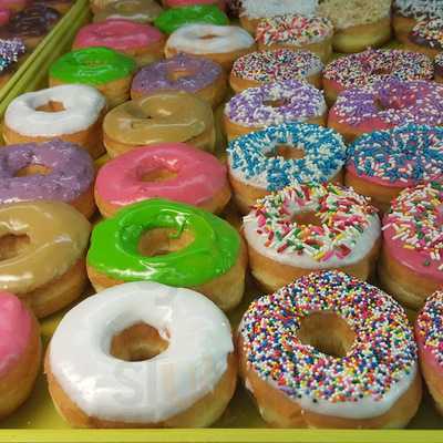 Tom's Donuts & Kolaches