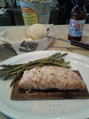 Logan's Roadhouse